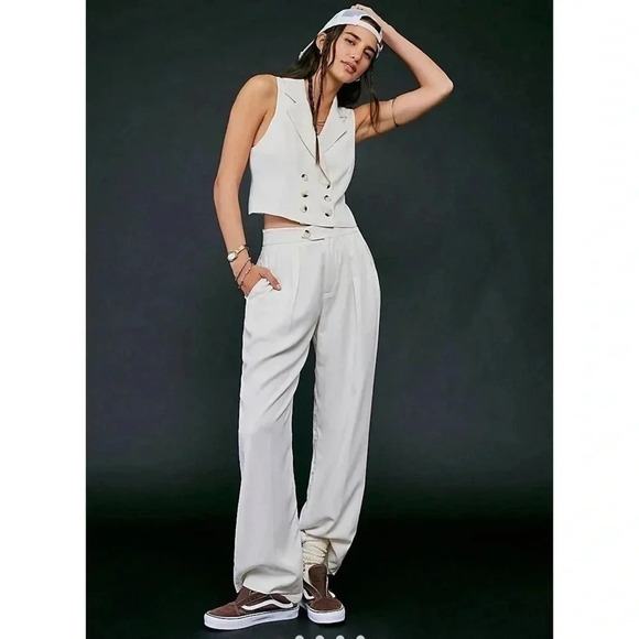 Free People Gabbie Vest Suit Set Wide Leg Cropped Two Piece Trousers in White 2 - Picture 1 of 15